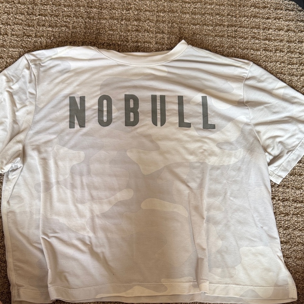 NOBULL White and Gray Graphic Tee